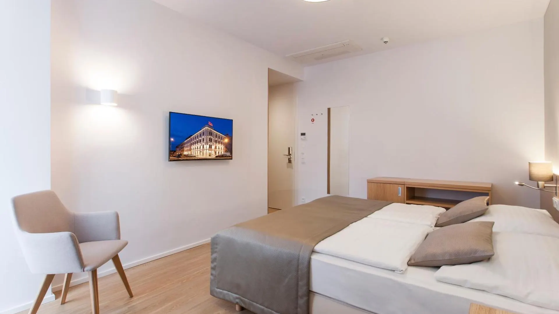 ****  Hotel Carol Прага Чехия